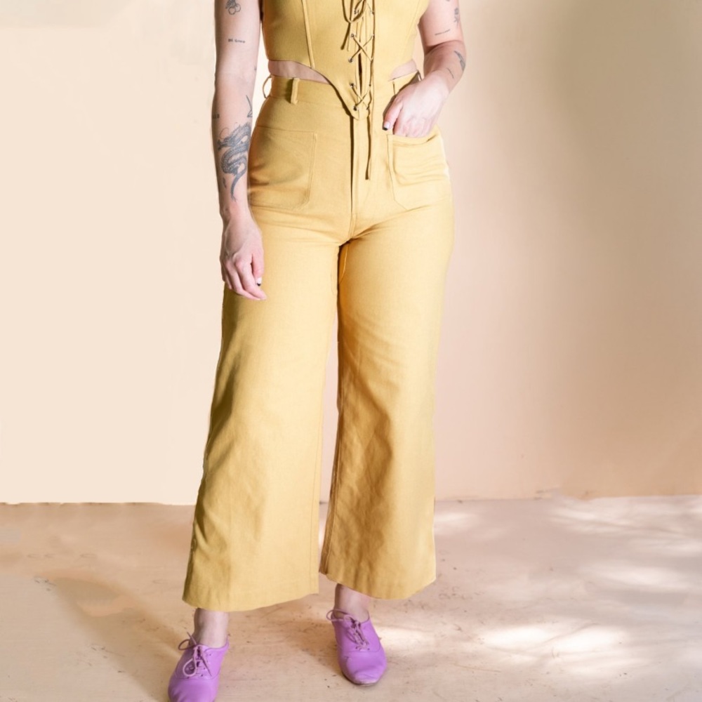 Samantha Pleet Khaki Realm Pants sz 2